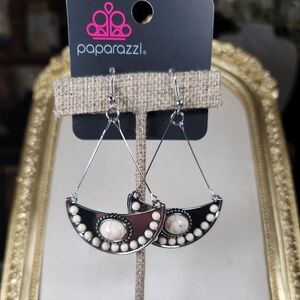 Paparazzi Two-Tone Silver and Cream Earrings